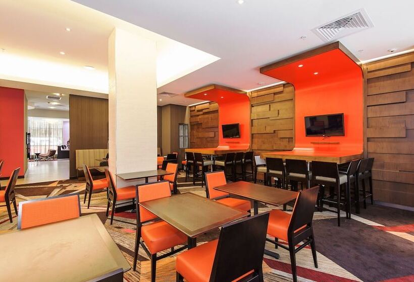 هتل Courtyard By Marriott Times Square West