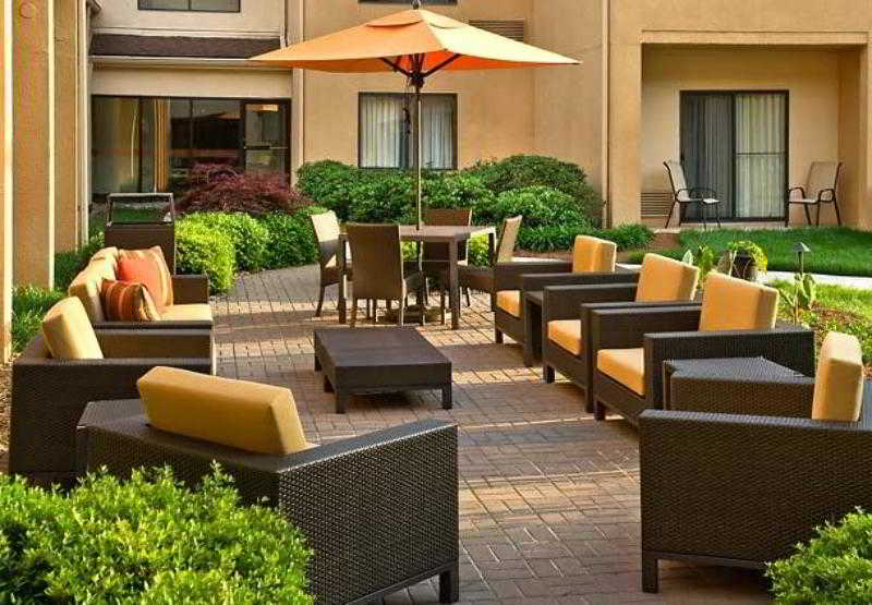 هتل Courtyard By Marriott Raleigh Cary