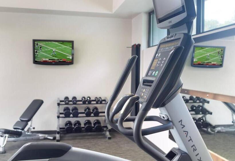 هتل Courtyard By Marriott Raleigh Cary