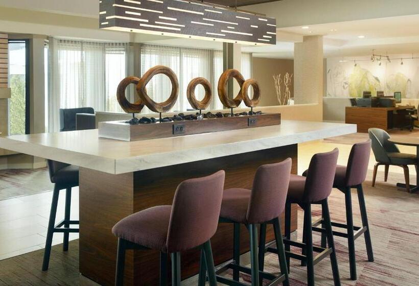 هتل Courtyard By Marriott Raleigh Cary