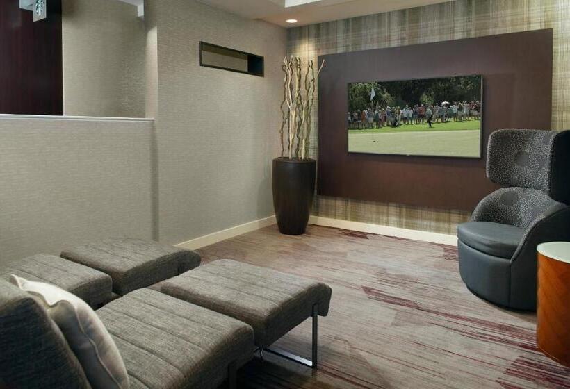 هتل Courtyard By Marriott Raleigh Cary