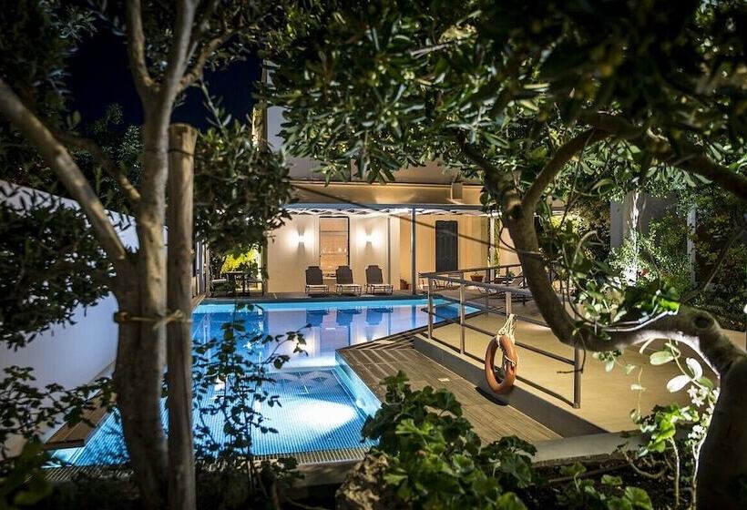 ホテル Creta Elena