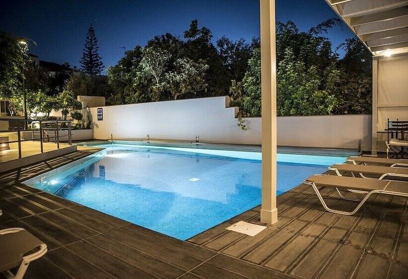 ホテル Creta Elena