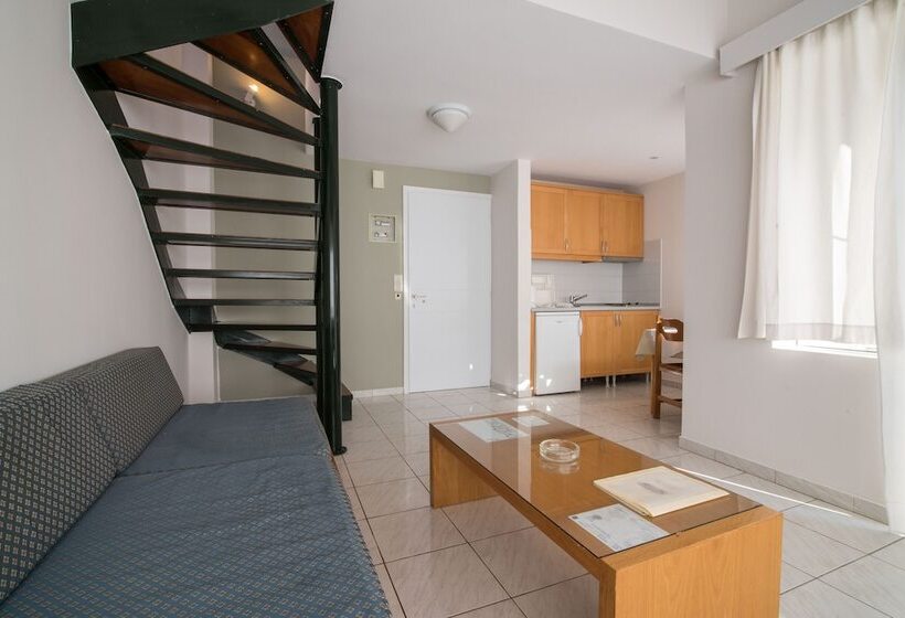 ホテル Creta Elena