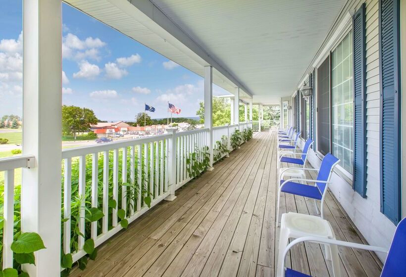 فندق Days Inn By Wyndham Petoskey