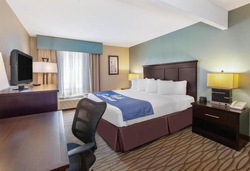 فندق Days Inn By Wyndham Petoskey