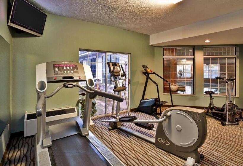 فندق Days Inn By Wyndham Petoskey