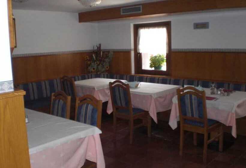 בית מלון כפרי Edelweiss