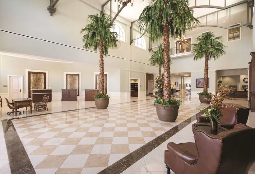 هتل Embassy Suites By Hilton Savannah Historic District