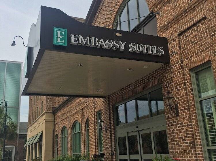 호텔 Embassy Suites By Hilton Savannah Historic District
