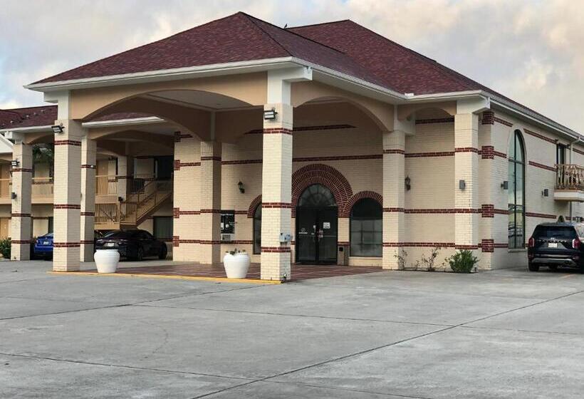 Отель Porter Executive Inn & Suites