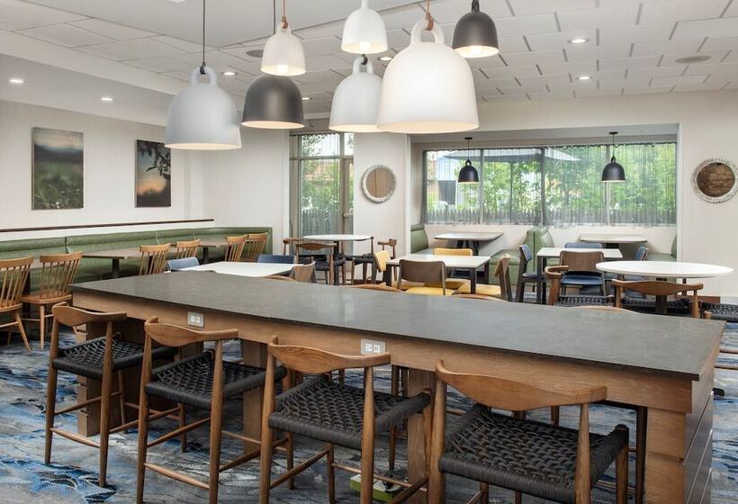 فندق Fairfield Inn & Suites By Marriott Ithaca