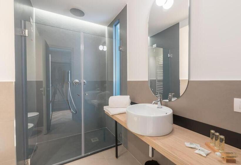 בית מלון כפרי Florea Palace