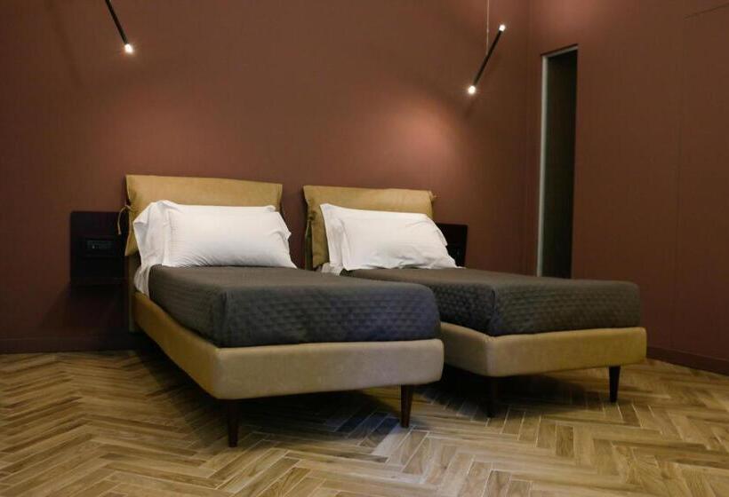 בית מלון כפרי Florea Palace