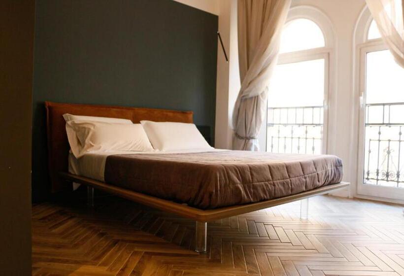 בית מלון כפרי Florea Palace