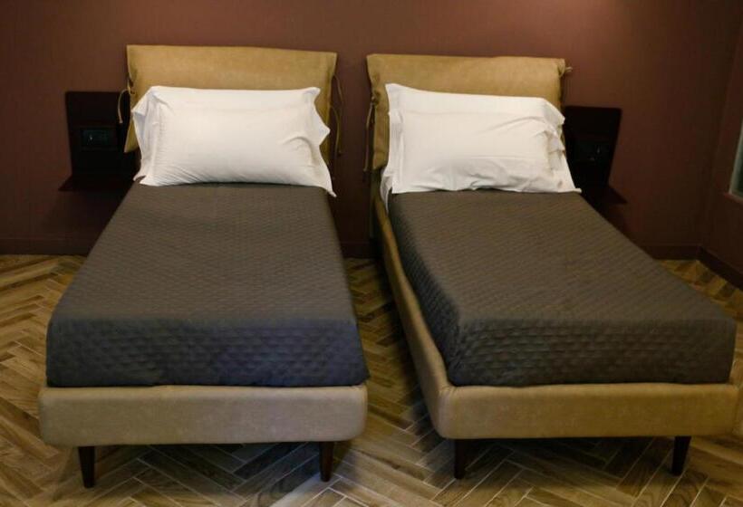 בית מלון כפרי Florea Palace