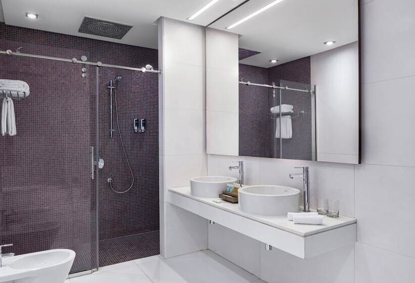 هتل Four Points By Sheraton Doha