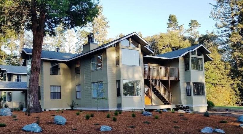 בית מלון כפרי Scp Mendocino Inn And Farm