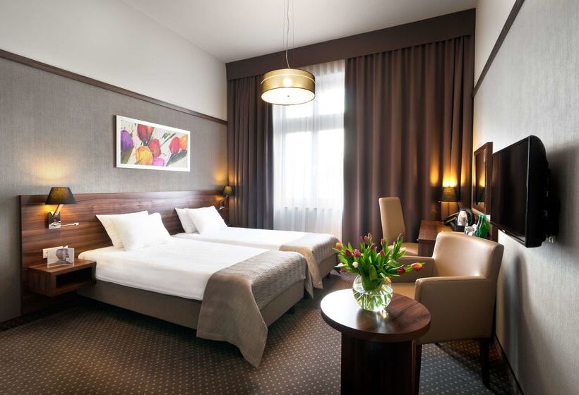 هتل Golden Tulip Krakow City Center