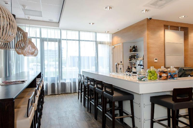 Отель Hampton By Hilton Amsterdam Airport Schiphol