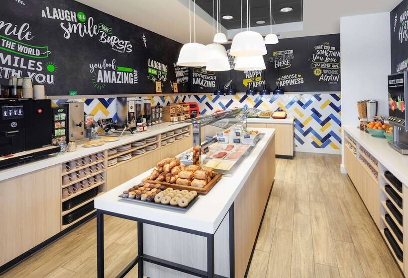 Отель Hampton By Hilton Amsterdam Airport Schiphol