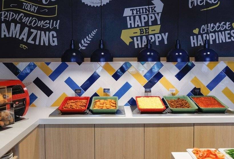 Отель Hampton By Hilton Amsterdam Airport Schiphol