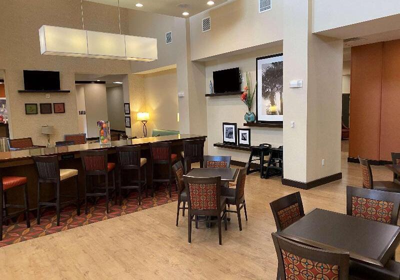 فندق Hampton Inn & Suites Tampa Northwest/oldsmar