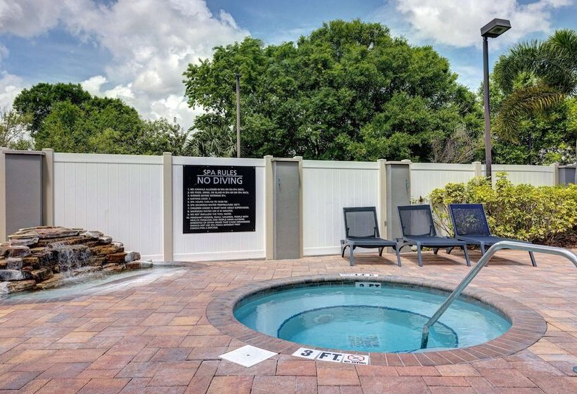 فندق Hampton Inn & Suites Tampa Northwest/oldsmar