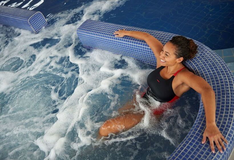 Отель Hilton At St George S Park, Burton Upon Trent