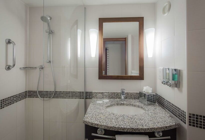 Отель Hilton At St George S Park, Burton Upon Trent