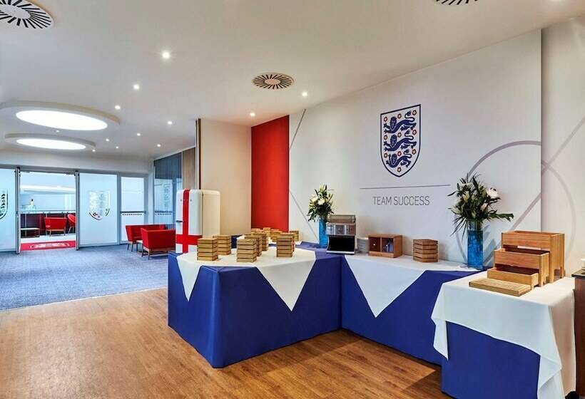 Отель Hilton At St George S Park, Burton Upon Trent