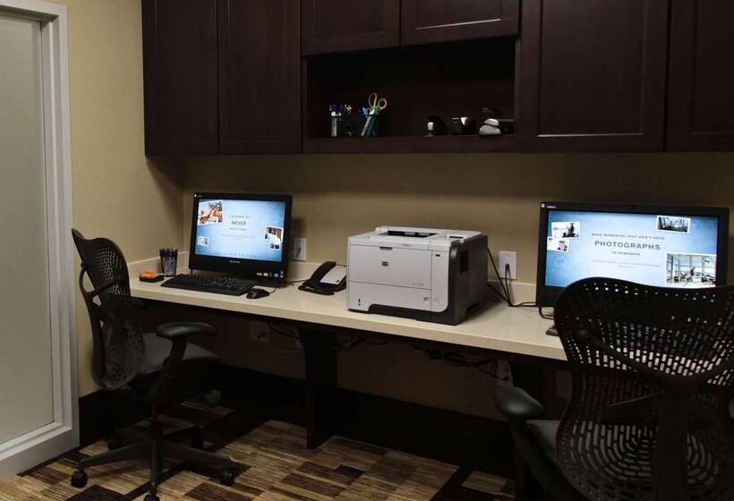 酒店 Hilton Garden Inn Victoria