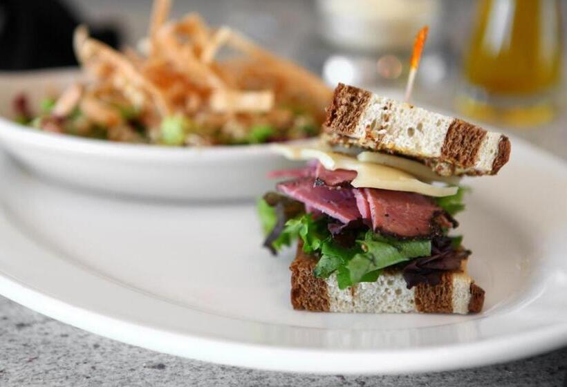 בית מלון כפרי Holiday Inn And Suites East Peoria, An Ihg