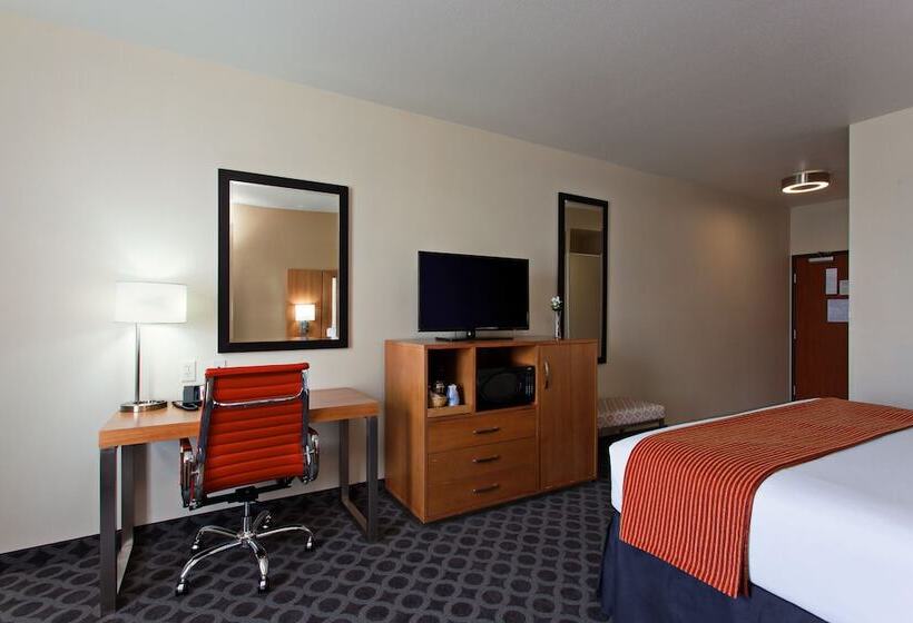 هتل Holiday Inn Express North Hollywood   Burbank Area, An Ihg
