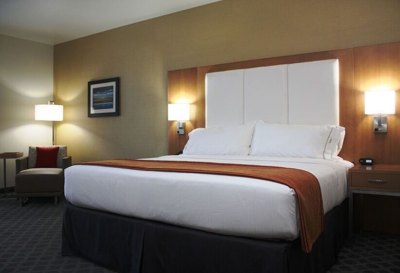 هتل Holiday Inn Express North Hollywood   Burbank Area, An Ihg