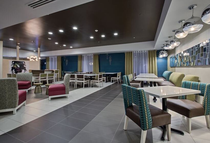 בית מלון כפרי Holiday Inn Express & Suites Carlisle, An Ihg