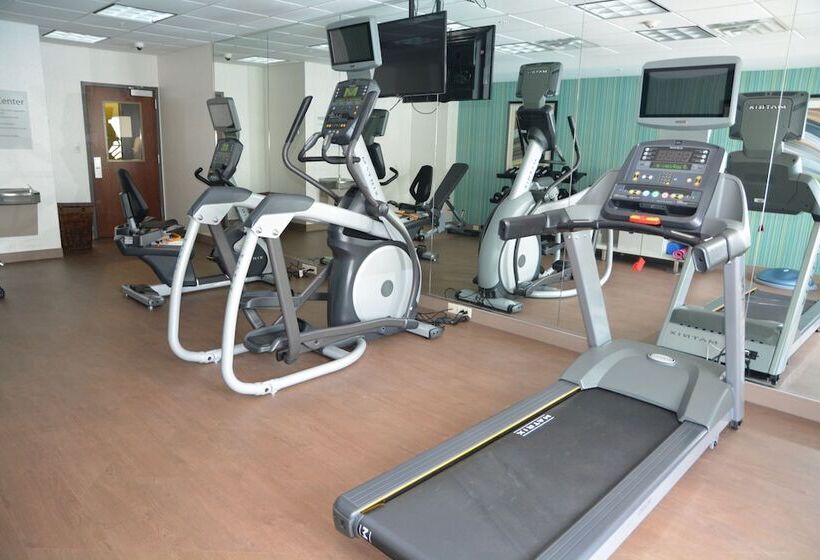 فندق Holiday Inn Express & Suites Caryville, An Ihg