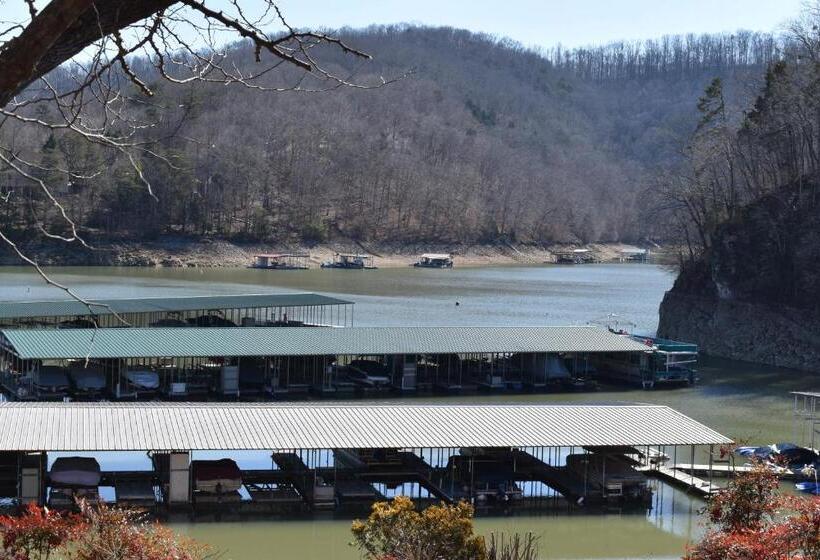 فندق Holiday Inn Express & Suites Caryville, An Ihg