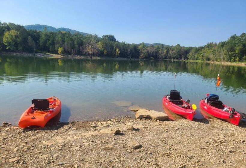 فندق Holiday Inn Express & Suites Caryville, An Ihg