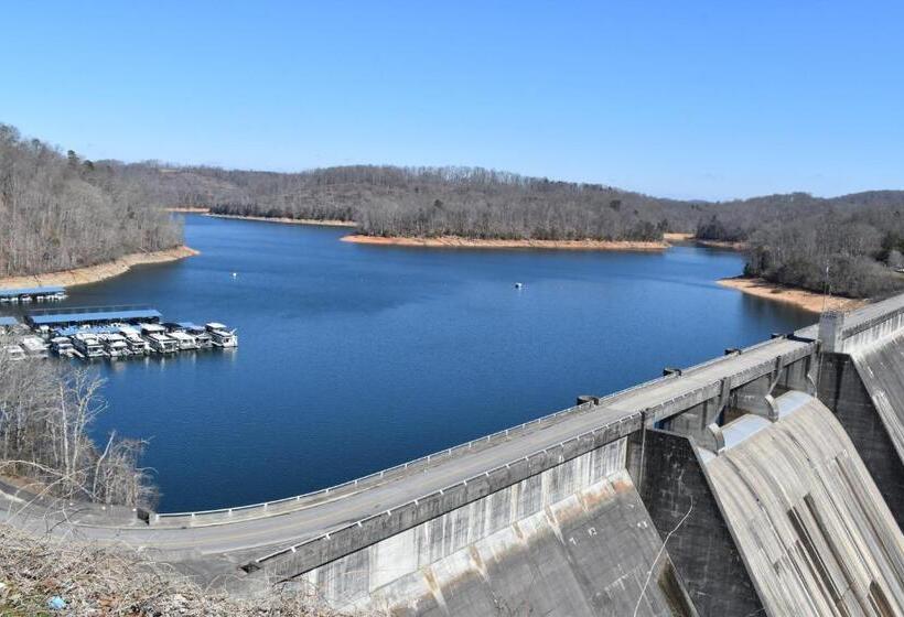 בית מלון כפרי Holiday Inn Express & Suites Caryville, An Ihg