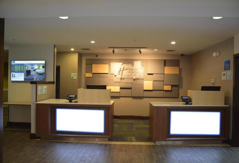 فندق Holiday Inn Express & Suites Caryville, An Ihg