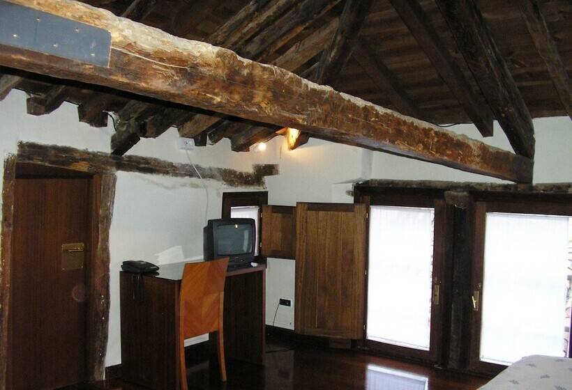 בית מלון כפרי Hospederia Porta Coeli