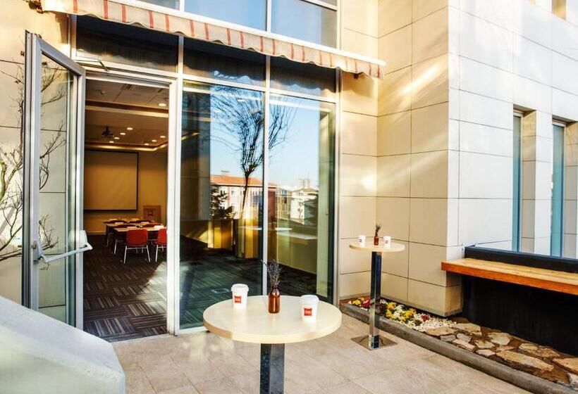 هتل Ibis Istanbul Esenyurt