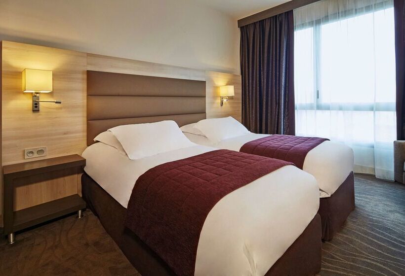 Kyriad Prestige Lyon Est   Saint Priest Eurexpo Hotel And Spa