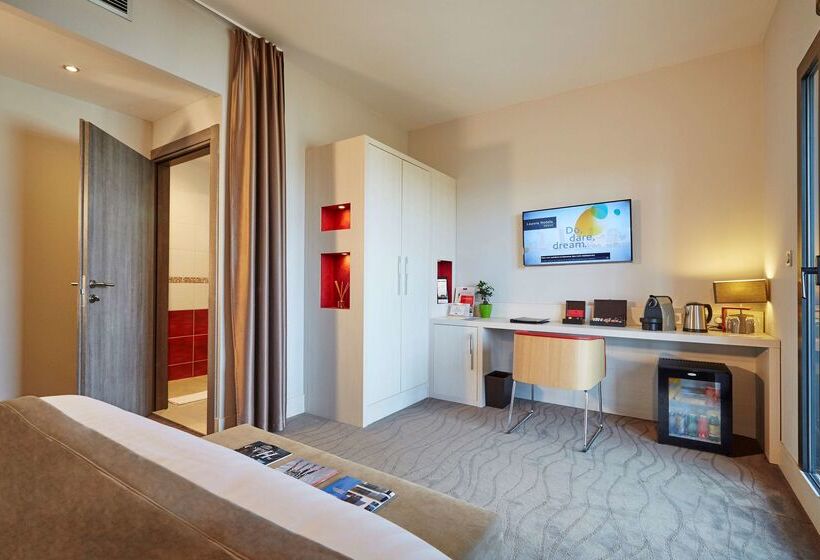 Kyriad Prestige Lyon Est   Saint Priest Eurexpo Hotel And Spa