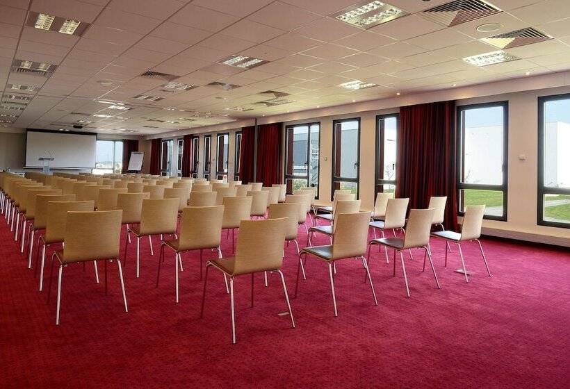 Kyriad Prestige Lyon Est   Saint Priest Eurexpo Hotel And Spa