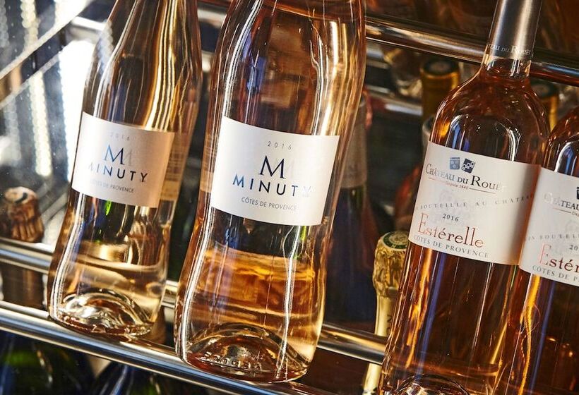 Kyriad Prestige Lyon Est   Saint Priest Eurexpo Hotel And Spa