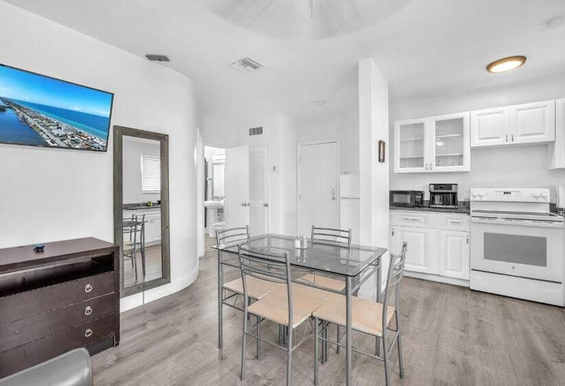 Отель Laguna Blu Beach