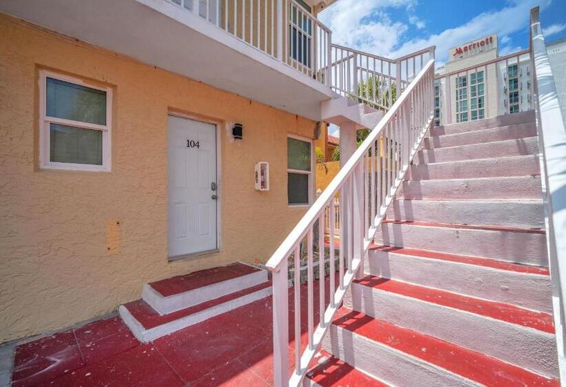 Отель Laguna Blu Beach