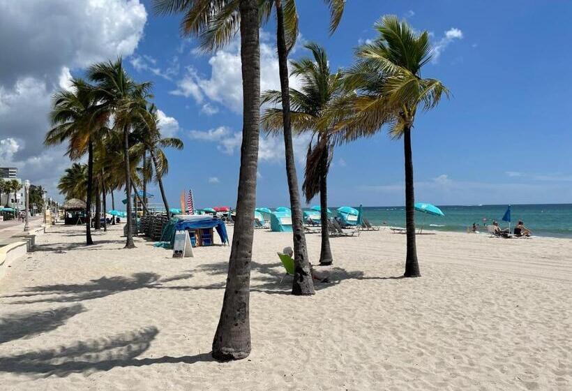 Отель Laguna Blu Beach